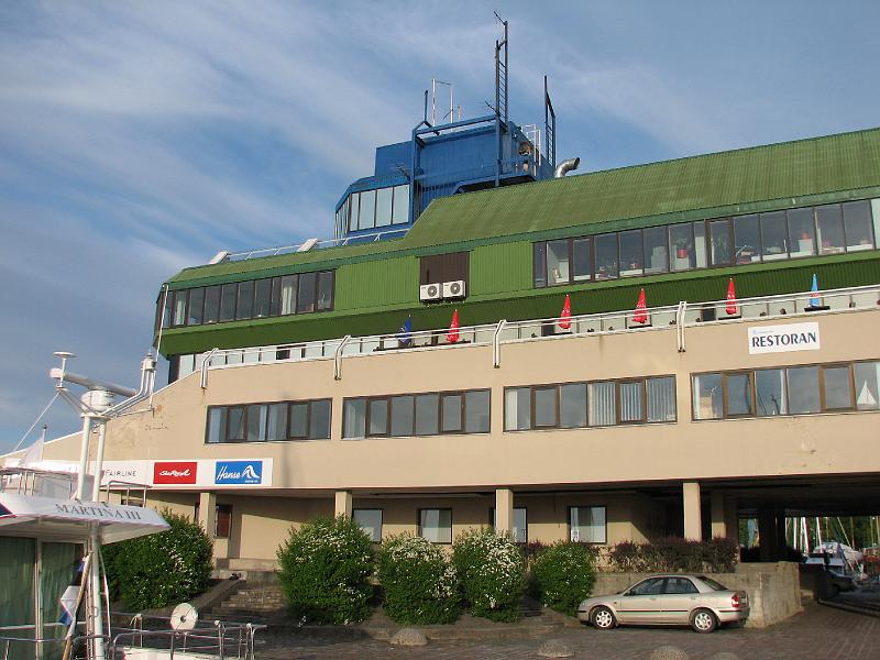 S2_6385.JPG